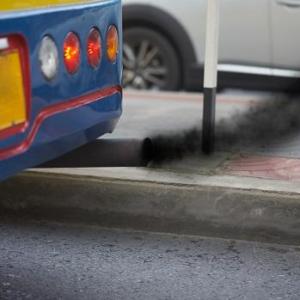 Fumaça preta de motores a diesel: saiba como fazer uma avaliação correta